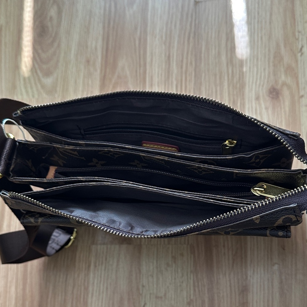 Louis Vuitton Monogram Canvas Brown Crossbody Messenger - Picture 2 of 2